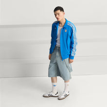 Cargar imagen en el visor de la galería, REAL MADRID TERRACE ICONS TRACK TOP