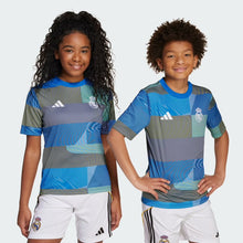 Cargar imagen en el visor de la galería, adidas Youth Real Madrid 25/26 Pre-Match Jersey