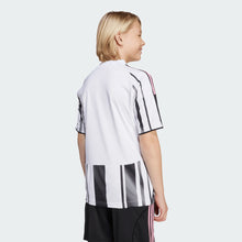 Load image into Gallery viewer, adidas Youth Juventus 25/26 Home Jersey
