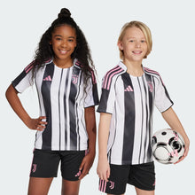 Load image into Gallery viewer, adidas Youth Juventus 25/26 Home Jersey