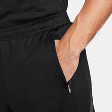 Cargar imagen en el visor de la galería, Nike Strike Men's Dri-FIT Soccer Shorts