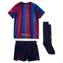 Load image into Gallery viewer, Nike Little Kid's FC Barcelona 26/27 Home Stadium Kit