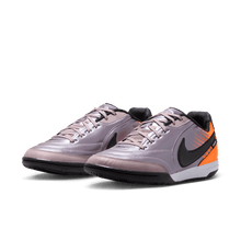 Cargar imagen en el visor de la galería, Nike Tiempo Streetgato PRM Heritage IC