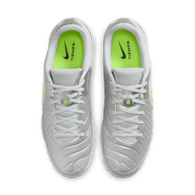 Cargar imagen en el visor de la galería, Nike Tiempo Legend 10 Academy IC