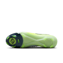 Cargar imagen en el visor de la galería, Nike Phantom Luna 2 Elite FG