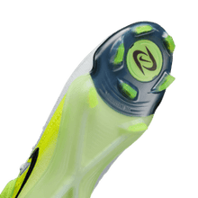 Cargar imagen en el visor de la galería, Nike Phantom Luna 2 Elite FG