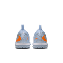 Load image into Gallery viewer, Nike Jr. Phantom 6 Low Academy TF NU4