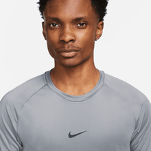 Cargar imagen en el visor de la galería, Nike Pro Men's Dri-FIT Slim Short-Sleeve Top