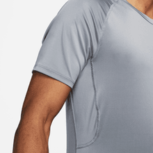 Cargar imagen en el visor de la galería, Nike Pro Men's Dri-FIT Slim Short-Sleeve Top