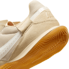 Load image into Gallery viewer, Nike Streetgato IC