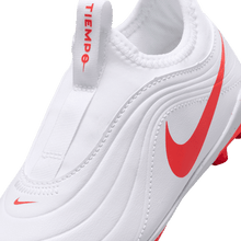 Cargar imagen en el visor de la galería, Nike Jr. Tiempo Maestro Club Flex FG/MG PS