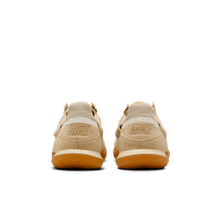 Load image into Gallery viewer, Nike Streetgato IC