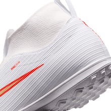 Cargar imagen en el visor de la galería, Nike Jr. Mercurial Superfly 11 Academy TF