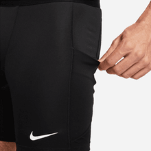 Cargar imagen en el visor de la galería, Nike Pro Men's Dri-FIT Fitness Shorts