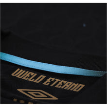 Cargar imagen en el visor de la galería, Umbro Men's 2026 Guatemala Away Jersey