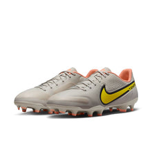 Cargar imagen en el visor de la galería, Nike Tiempo Legend 9 Academy MG