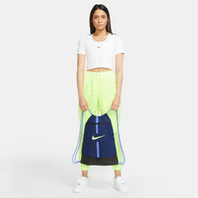 Cargar imagen en el visor de la galería, Nike Academy Soccer Gymsack