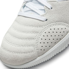 Cargar imagen en el visor de la galería, Nike Streetgato IC