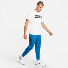 Cargar imagen en el visor de la galería, Nike F.C. Dri-FIT Knit Pants