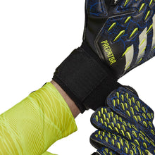 Load image into Gallery viewer, adidas Predator 20 Match Gloves