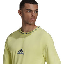Cargar imagen en el visor de la galería, adidas Juventus Icon Crew Sweater