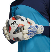 Load image into Gallery viewer, adidas Predator Glove Training