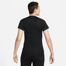 Cargar imagen en el visor de la galería, Nike Women's U.S. Strike Dri-FIT Knit Soccer Top