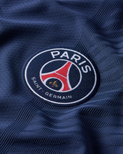 Load image into Gallery viewer, Men's Nike Paris Saint-Germain 2021/22 Vapor Match Home Jersey