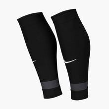 Cargar imagen en el visor de la galería, Nike VaporFast Leg Sleeve
