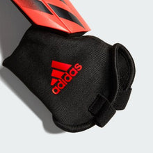 Cargar imagen en el visor de la galería, adidas Predator Match Shinguard
