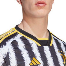 Cargar imagen en el visor de la galería, adidas Mens Juventus 23/24 Home Jersey
