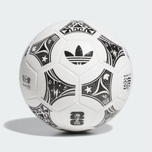 Cargar imagen en el visor de la galería, adidas WC OMB Mash Up Ball
