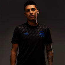 Cargar imagen en el visor de la galería, Umbro Men&#39;s El Salvador 3rd Jersey 25/26
