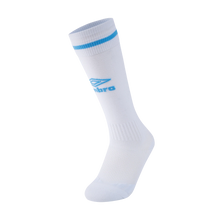 Cargar imagen en el visor de la galería, Umbro Kids Guatemala 2026 Home Jersey Kit
