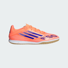 Cargar imagen en el visor de la galería, adidas F50 Club IN
