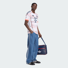 Cargar imagen en el visor de la galería, adidas Men&#39;s FC Bayern Munich 25/26 Away Jersey
