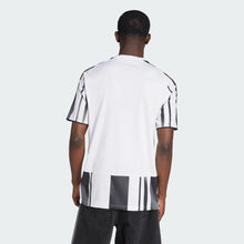 Cargar imagen en el visor de la galería, adidas Men&#39;s Juventus 25/26 Home Jersey
