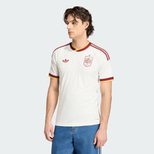 Cargar imagen en el visor de la galería, adidas Men's Spain 2026 Away Jersey
