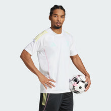 Cargar imagen en el visor de la galería, adidas Men&#39;s Juventus 25/26 Training Jersey
