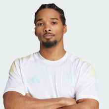 Cargar imagen en el visor de la galería, adidas Men&#39;s Juventus 25/26 Training Jersey
