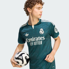 Cargar imagen en el visor de la galería, adidas Men's Real Madrid 26/27 Authentic Away Jersey
