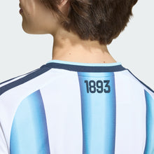 Cargar imagen en el visor de la galería, adidas Youth Argentina Home Stadium Jersey 2026
