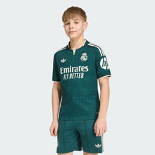 Cargar imagen en el visor de la galería, adidas Youth Real Madrid 26/27 Stadium Away Jersey
