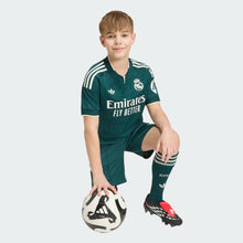 Cargar imagen en el visor de la galería, adidas Youth Real Madrid 26/27 Stadium Away Jersey
