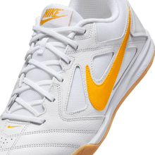 Cargar imagen en el visor de la galería, Nike Gato IC
