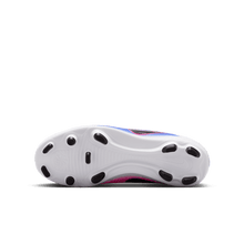 Load image into Gallery viewer, Nike Jr. Tiempo Maestro Club MG
