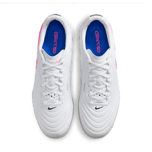 Load image into Gallery viewer, Nike Tiempo Reactgato IC
