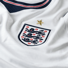 Cargar imagen en el visor de la galería, Nike Men's England 2026 Stadium Home Jersey
