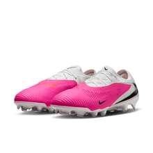 Cargar imagen en el visor de la galería, Nike Phantom 6 Low Pro FG
