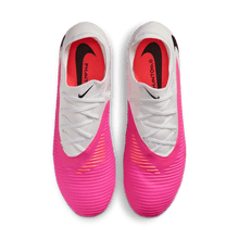 Cargar imagen en el visor de la galería, Nike Phantom 6 Low Pro FG
